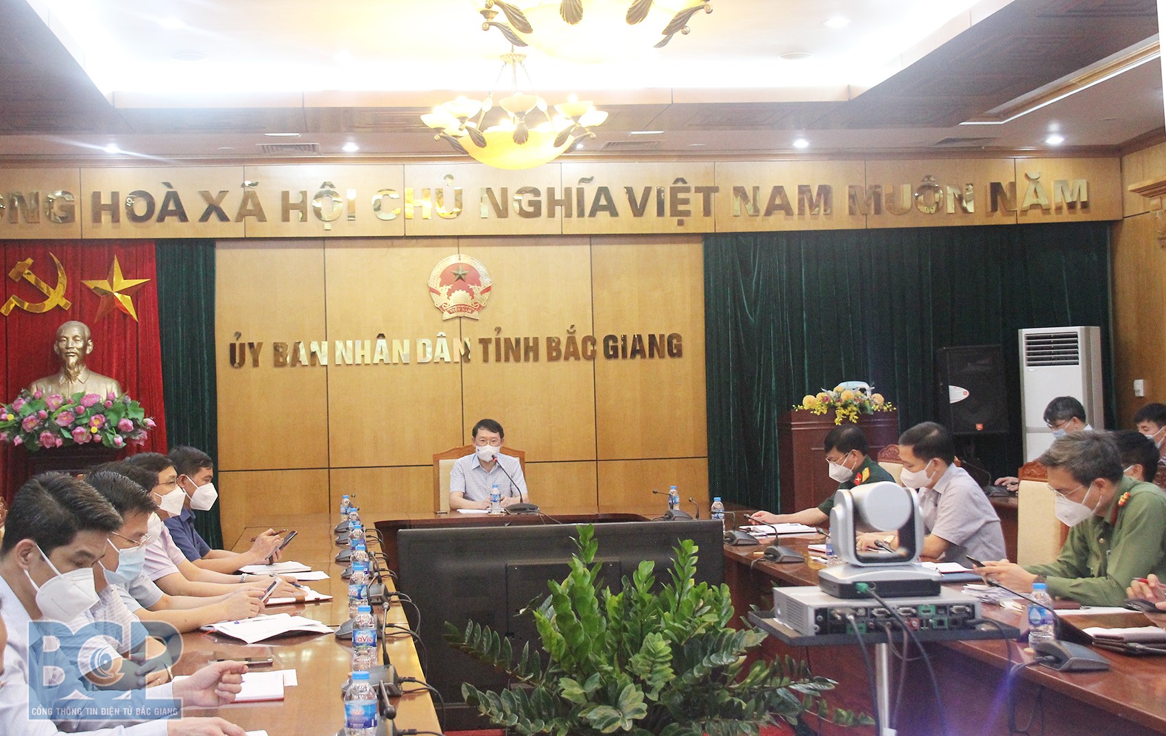省人民委員会主席Le Anh Duong：社会経済の回復は感染予防任務と並行しなければならない。