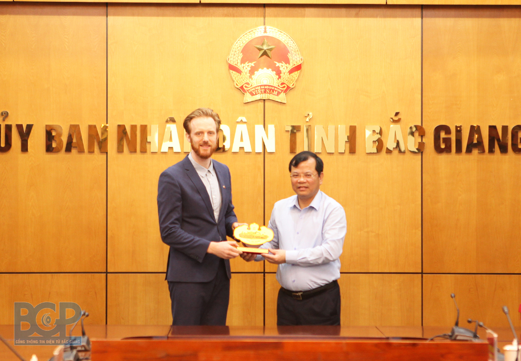 ベトナムのオランダ大使館の代表団がBac Giang省を訪問し、協力しました。